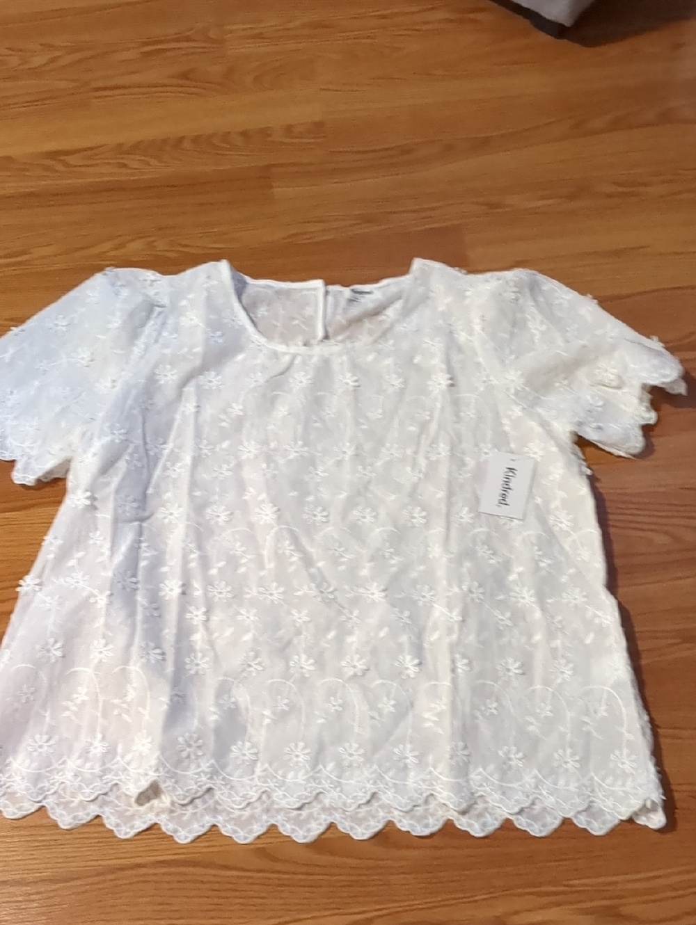 NWT Anthropologie Kindred White Embroidered Cotton Peasant Boho Blouse Scallop